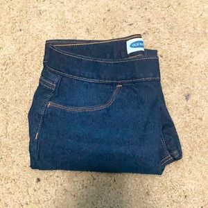I am selling skinny jeans that are blue from Old Navy for teen girls